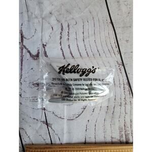 Kellogg's Star Trek Communicator Beam-Up Badges - Command & Engineering NEW 2009